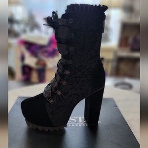 NIB Killstar Bloodlust Platform Boots Rare HTF Women's Velvet Size 10